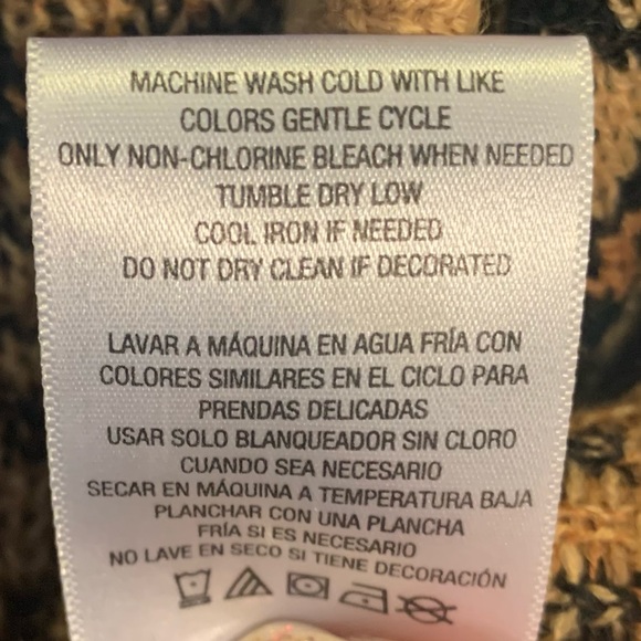 Adam Levine Women’s Small Animal Print Leopard Cardigan Sweater - Picture 8 of 8